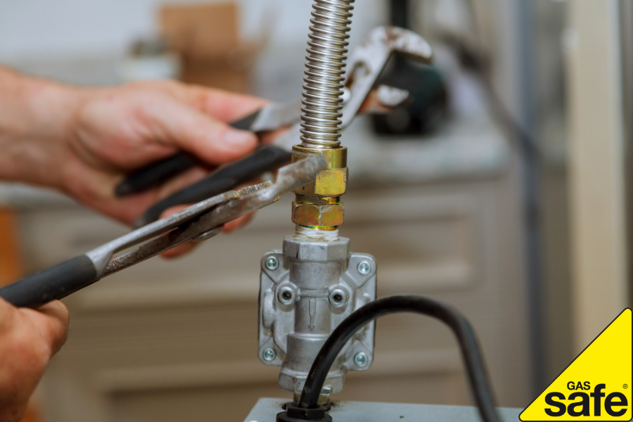 Safe gas repairs and servicing with Edinburgh Gas Renewables